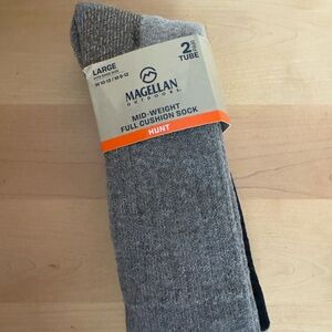 Magellan Outdoors Gray Athletic Socks with Ribbed Texture